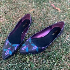 Nine West bumble bee flats sz W 8.0